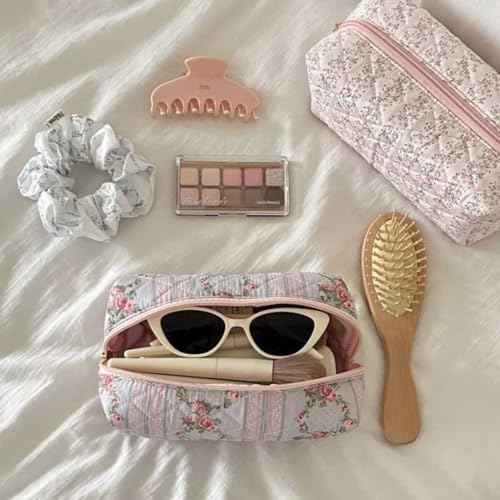 Floral Make Up Bag Coquette Cosmetic Bag Quilted Makeup Bag for Women Portable Toiletry Bag Travel (pink)