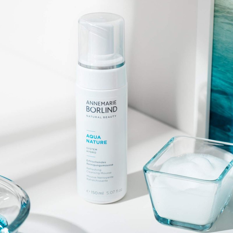 ANNEMARIE BÖRLIND - AQUANATURE Refreshing Cleansing Mousse - Aloe and Hyaluronic Acid Vegan Natural Facial Wash - Removes Impurities and Makeup with Mild Tensides - 1.69 Fl. Oz.