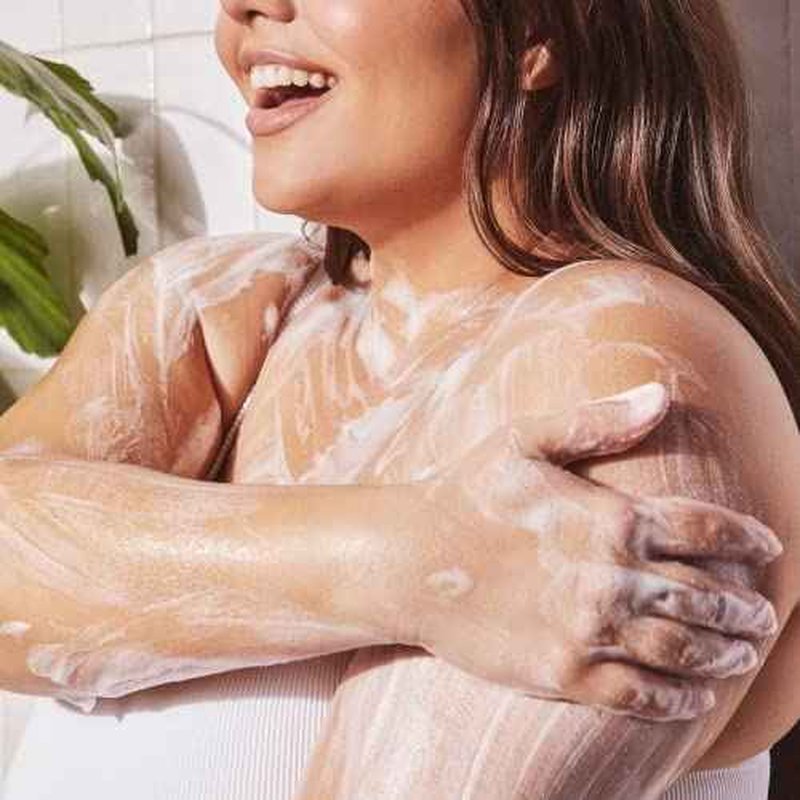 Tahitian Vanilla Hydrating Body Wash with Coconut Water, Aloe & Sea Kelp | Cleanses Without Stripping Moisture or Natural Oils | Infused with Notes of Warm Vanilla | Vegan and Cruelty-Free | 9.0 Oz