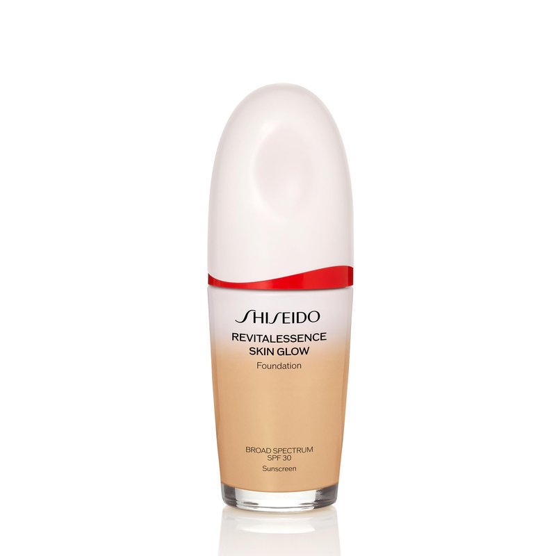 Shiseido RevitalEssence Skin Glow Foundation SPF 30, 320 Pine - Buildable, Medium Coverage - 24-HR Hydration & 12-HR Wear - Transfer, Crease & Fade Resistant - Non-Comedogenic - All Skin Types