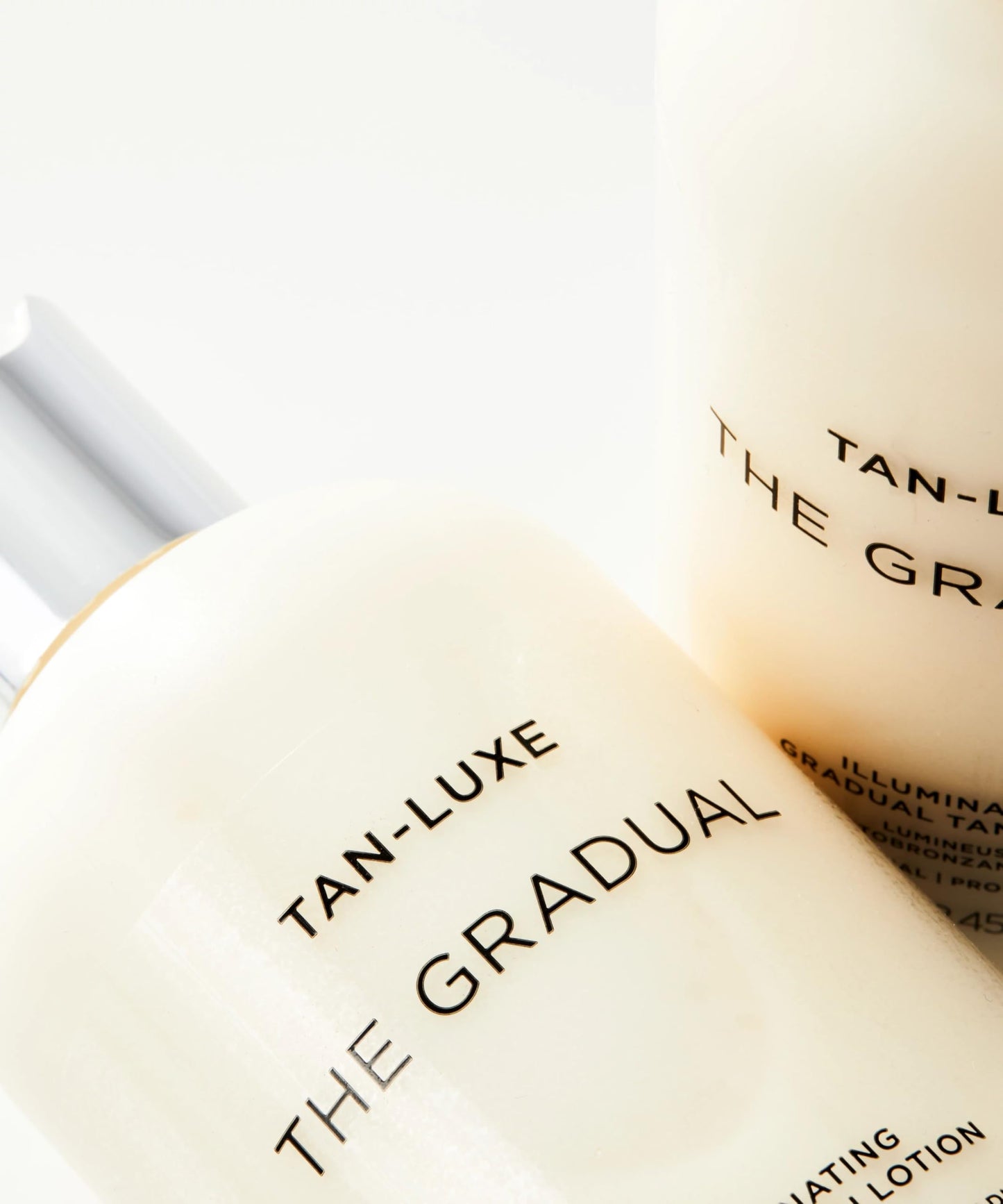 Tan-Luxe The Gradual Illuminating Gradual Tan Lotion, Hydrating Oil-Lotion Hybrid Self Tanner, For Daily Use, Buildable, Natural Glow, Vegan, Cruelty-Free, Streak-Free, 3.38 fl. oz/100 ml Bottle