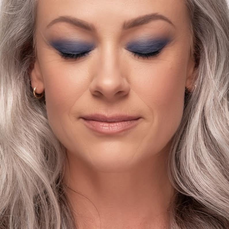 Demure Mineral Makeup - Midnight Blue Matte Eyeshadow | Loose Powder Eye Makeup for Professional Looks
