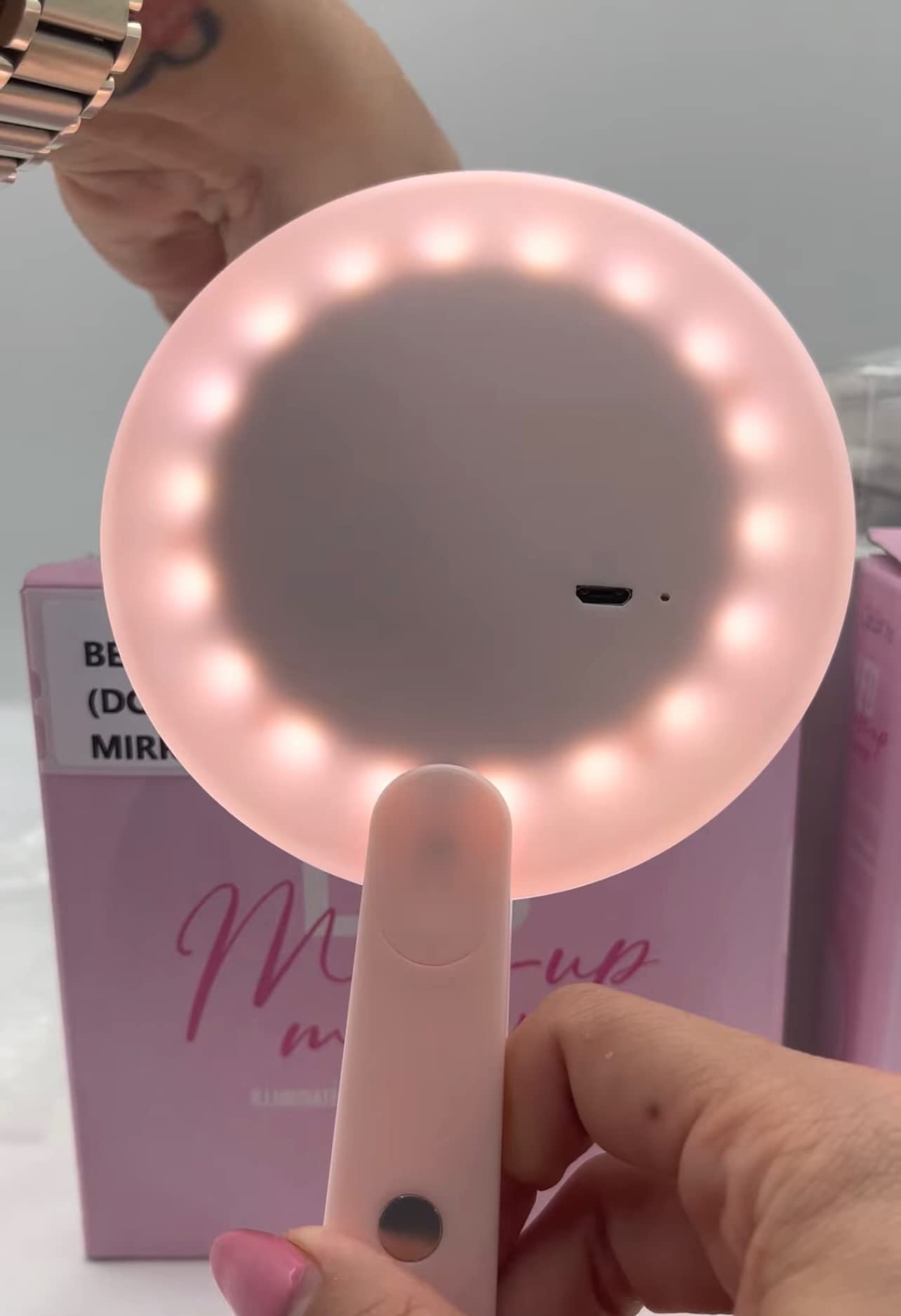 Beauty Creations LED Light Portable Make-Up Mirror Pink