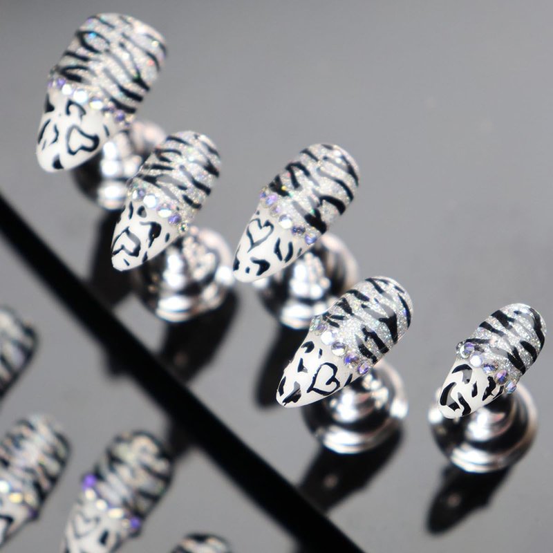 Handmade Nails Press On Medium Almond Reusable Unique Fake Nails, Artistic Design, Thick Acrylic and Muti-Layer Gel False Nails Stick On, Size M