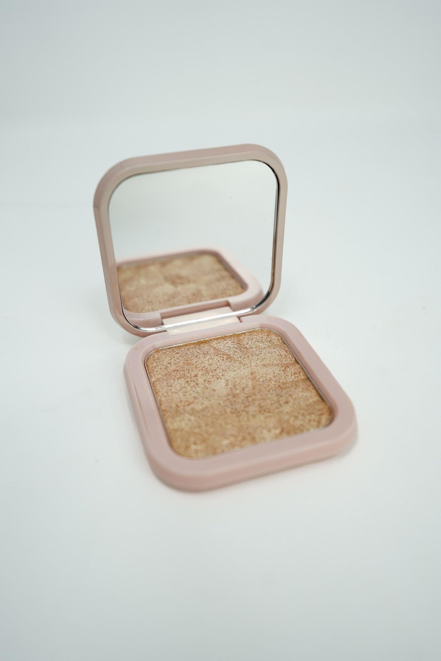 Sunshine & Glitter Highlighter Shimmer Compact-Sunkissed- Face Shimmer and Glow for Everyday Contour with Luminizer Natural,Night Out Beach Day Beauty highlighter makeup highlight palette
