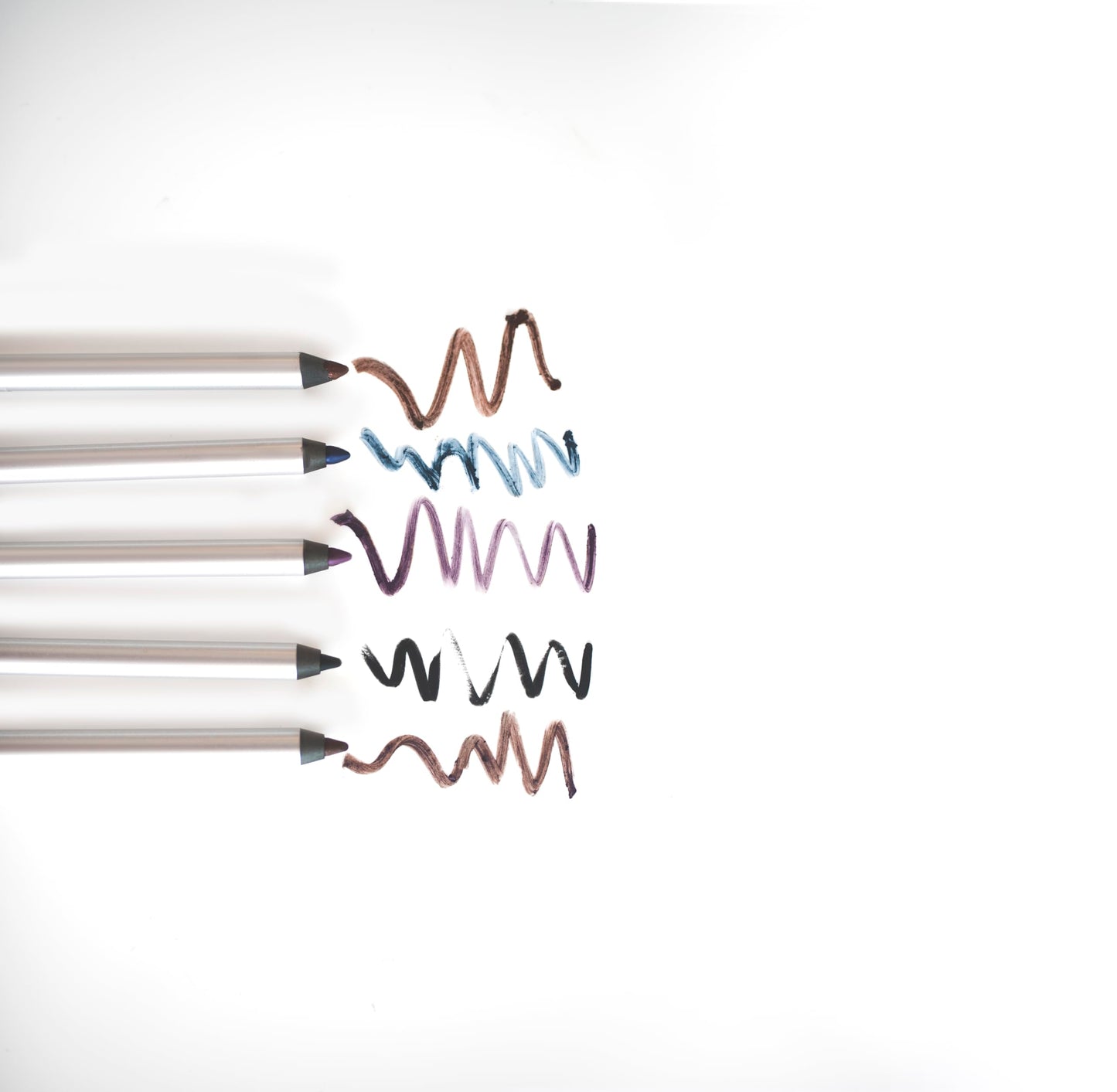 Lune+Aster Dawn to Dusk Gel Eyeliner - Nude - This 14-hour long-wear gel eyeliner offers the precision of a liquid liner and the control of a gel without smudging.