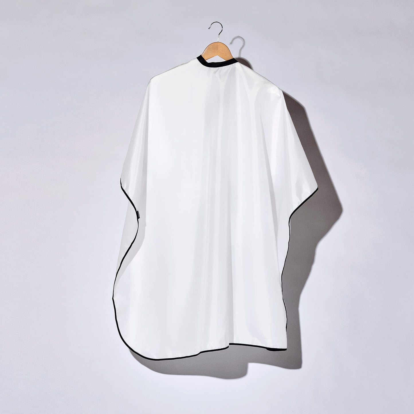 Fromm Professional Client Hair Styling and Hair Cutting Cape, Water and Stain Repellent Teflon Coating for Shampoo Bowl and Wet/Dry Cutting, 44" x 58", White with Black Trim