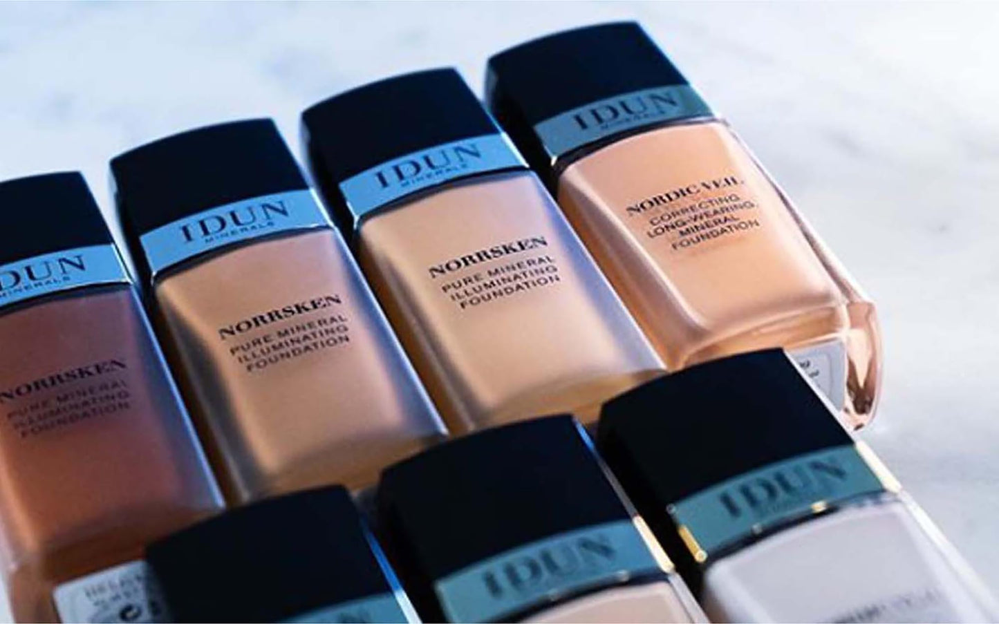 IDUN Minerals Liquid Norrsken Foundation - Silky Smooth Coverage - Luminous, Dewy Finish for Dry and Dull Skin - Water Resistant and Vegan Makeup - 201 Jorunn - Neutral Extra Light - 1.01 oz