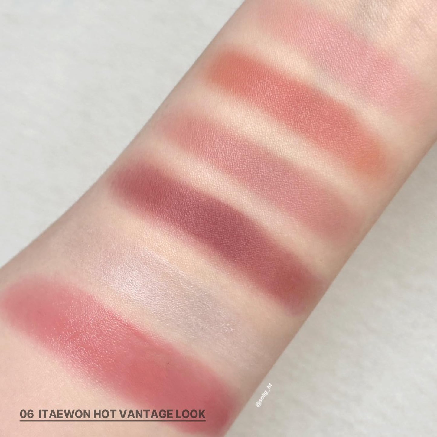 CHOSUNGAH BEAUTY My Magazine Eyeshadow Palette - Warm Deep Red, All-in-One Matte, Shimmer & Glitter Finishes, 5 Colors, Multi-use for Eyes, Lips & Cheeks, 0.23oz