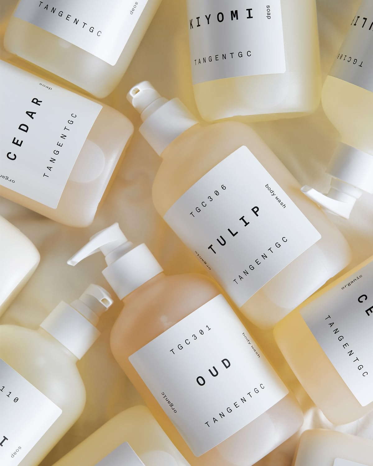 Tangent GC OUD Organic Hand Soap - Scented Liquid Hand Soap with Rich OUD, Citrus & Soft Floral Notes, Vegan, Cruelty-Free & Sustainable, Made in Sweden, 350ml