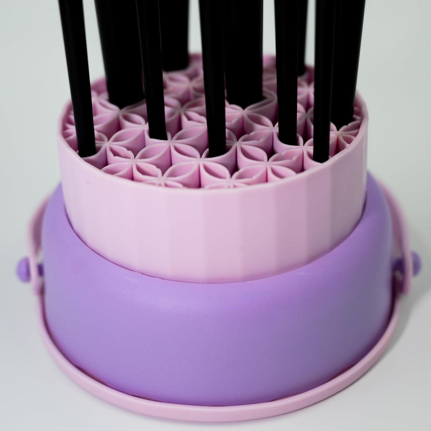 SHOPiiLAND 18-Piece Vegan Makeup Brush Set – Black & Pink Case, Soft Synthetic Bristles, Cruelty-Free, Ideal for Liquid, Powder, Cream & Bronzer; Includes Kabuki, Blender, Blush & Eyeshadow Brushes