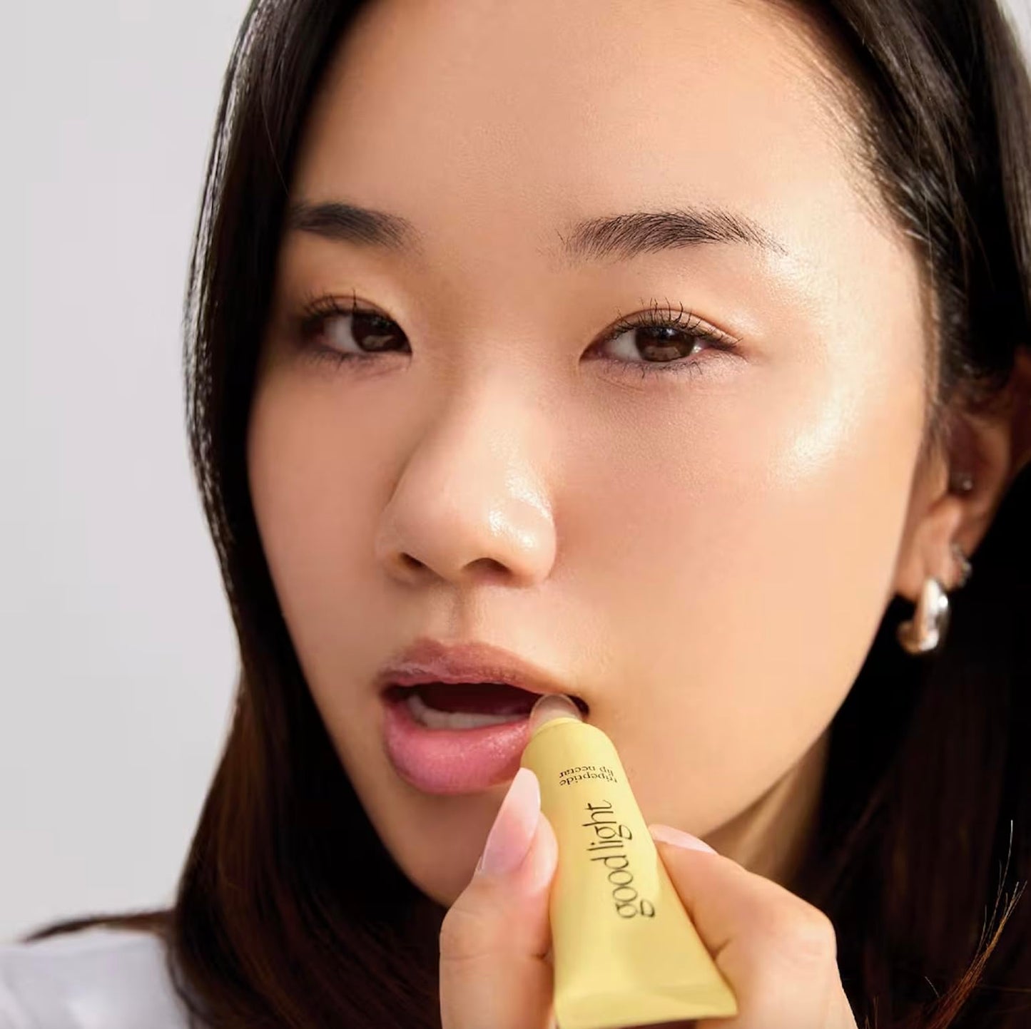 good light Multipeptide Lip Nectar. Hydrating Lip Balm & Plumping Lip Gloss Treatment. Moisturizing Lip Mask Overnight, Lip Serum with Peptides, Vitamin C, & Lychee. Vegan Korean Lip Gloss, 0.3 Fl Oz