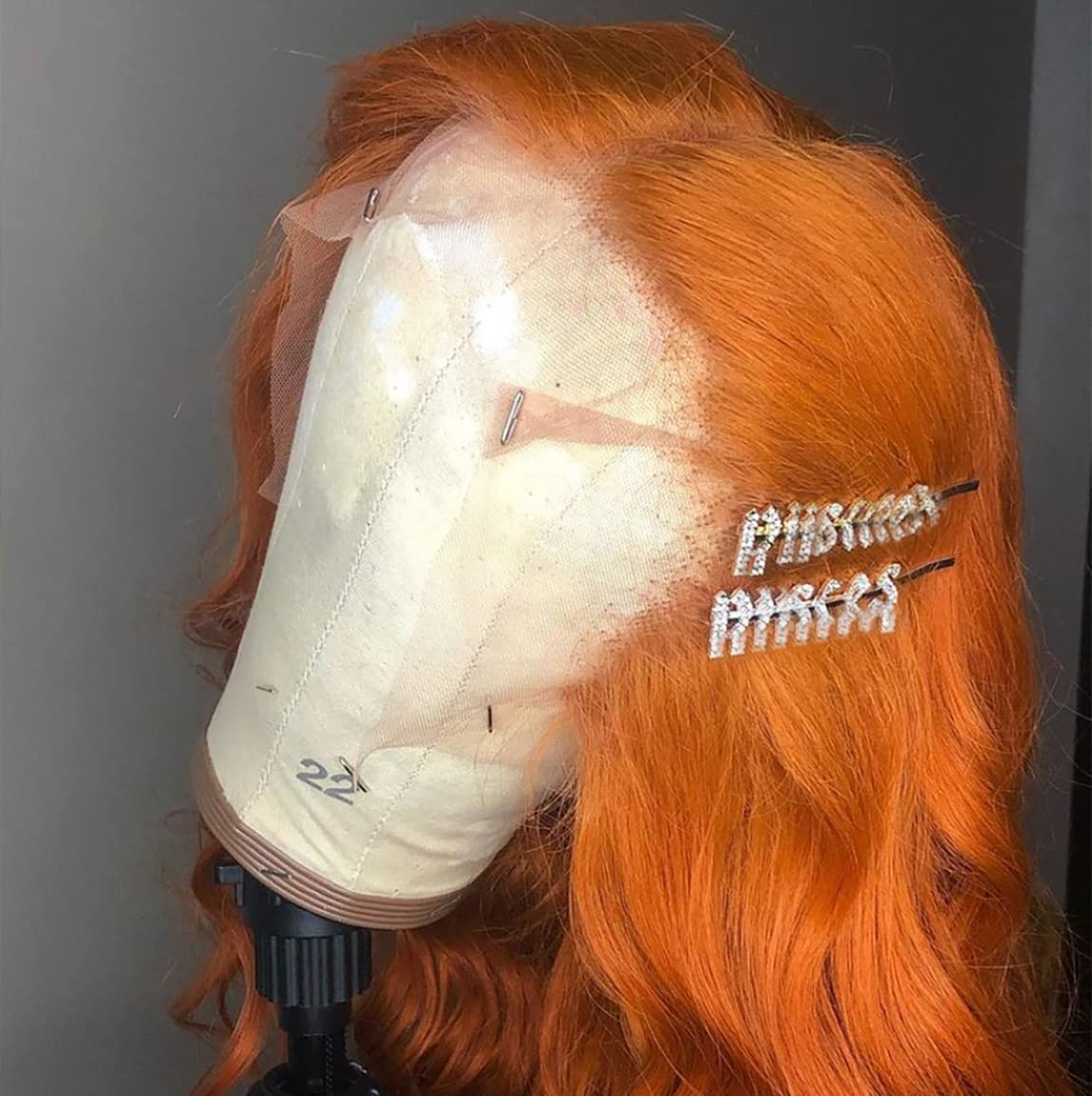 ANDRIA 13x4 HD Lace Front Wigs Body Wave Glueless Pre Plucked Lace Frontal Wigs For Black Women 250 density Loose Wave Synthetic Lace Front Wig With Baby Hair 26 Inch (Ginger Orange)