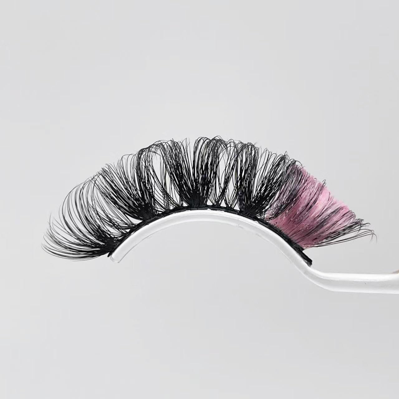 1 Pair Lashes with Color Pink on The End, Russain D Curl False Eye Lash Color Decal, Soft Wispy Manga Eyelash Strip, Natural Look 3D Faux Mink Fairy Eyelashes 16 MM (Pink)