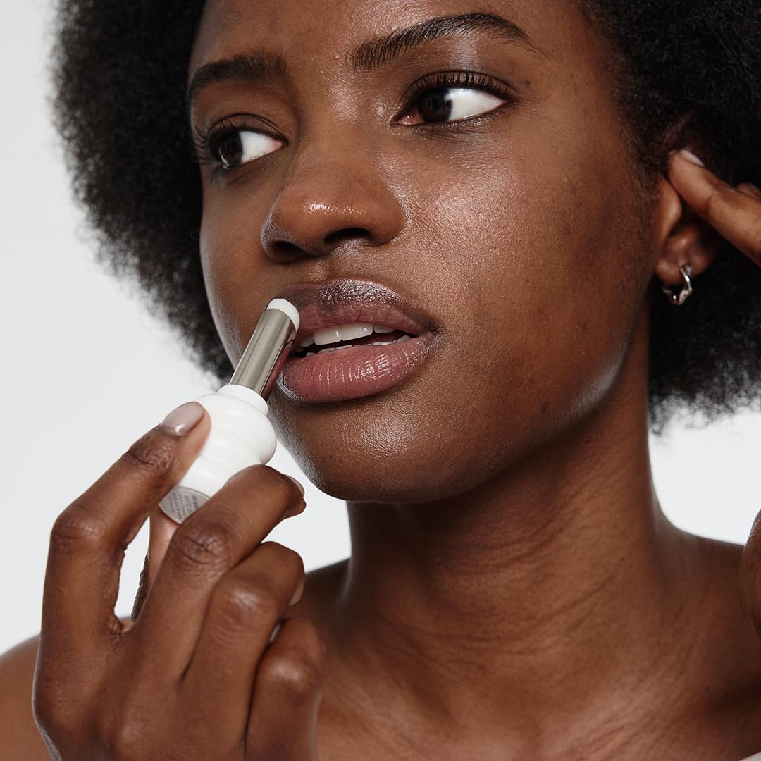 Sulwhasoo Glowing Lip Balm | Hydrating Korean Lip Treatment | Moisturizing Balm Smooths Dry Lips & Enhances Shine | Nourishing Care for Soft Radiant Finish.