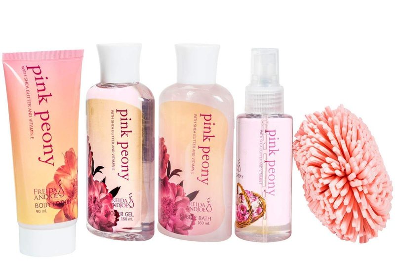 Pink Peony Bathroom Bath Set for Women, Complete Skincare Products in a Natural Wood Plant Box, Body Lotion, Shower Gel, Bubble Bath, Body Spray, Puff Gift – Mother's Day Gift for Mom