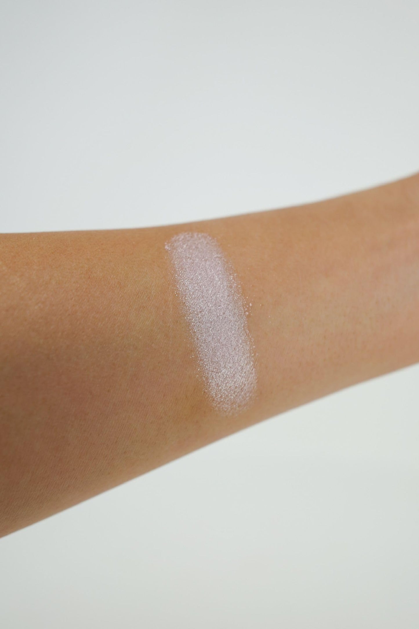 Sunshine & Glitter Pretty in Pink Glow Highlighter Compact – Radiant Shimmer Face Illuminator, Face Highlighter Makeup, Luminizer Powder for Glow, Contour & Highlight