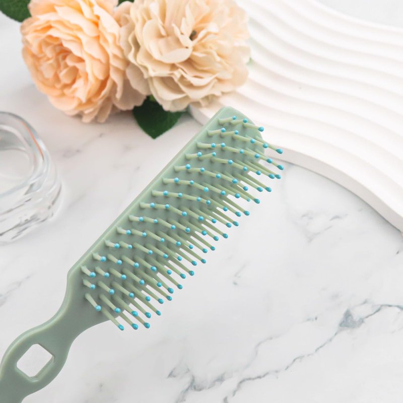 Gisdo Bulk Hair Brushes for Homeless, 60 Pieces Hair Brush Bulk for Curly Wavy Hair Blow Drying Styling Detangling Suitable for Shelter, Hotel,Charity(Colorful)