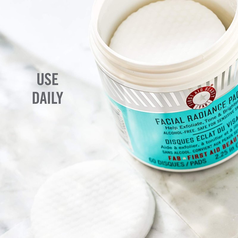 Facial Radiance Pads by First Aid Beauty - Exfoliating & Brightening | 60 Pads