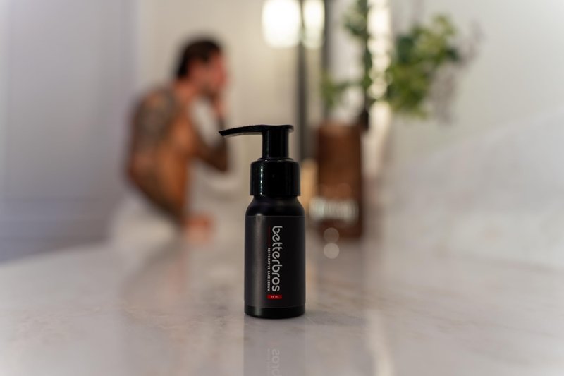 BetterBros Men’s Hydrating Face Serum – Hyaluronic Acid Complex, Anti-Aging & Firming Formula for Smooth, Youthful Skin