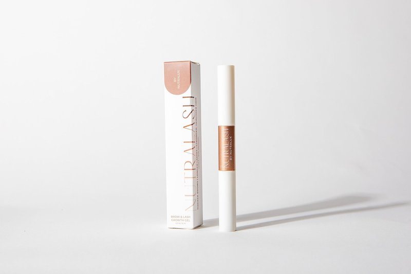 NutraLash by Nutralux Brow and Lash Growth Serum with Organic Ingredients For sensitive eyes - non-irritating: Castor Oil (hexane free) + Vitamin E + Keratin + Biotin, Peptides, Swertia Japonica Extract, Pumpkin Seed Oil, Acorus Calamus Root Extract, Pana