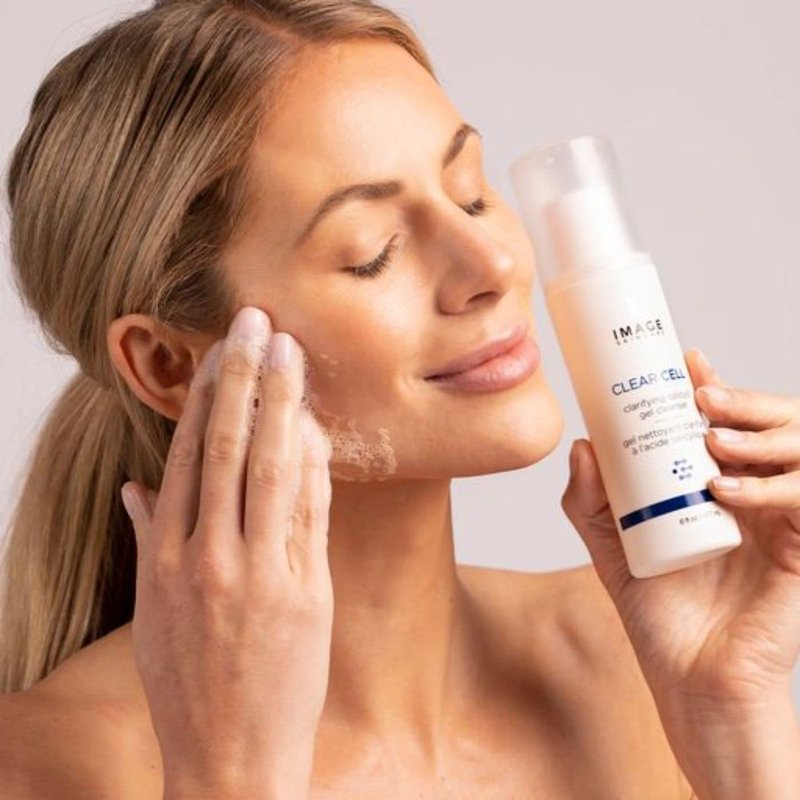 IMAGE Skincare, CLEAR CELL Salicylic Gel Cleanser, Gentle Foaming Face Wash Removes Excess Oil and Shine for Oily Prone Skin, 6 fl oz