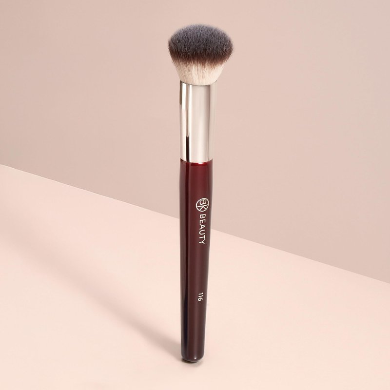 BK BEAUTY 116 SMALL ROUND COMPLEXION BRUSH – Compact Round Makeup Brush for Precise Blending of Cream Blush, Contour, Bronzer & Foundation, Vegan Bristles