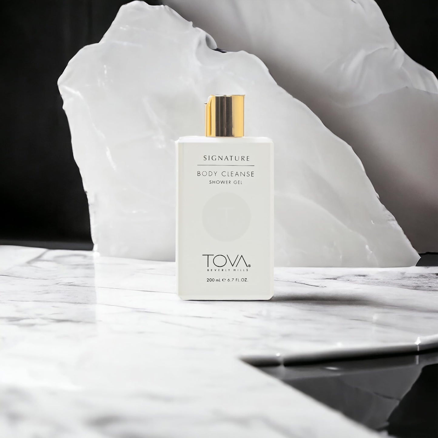 Tova Signature Shower Gel – Moisturizing Fresh & Floral Cleanser for Women – Cornflower and Sea Fennel – USA-Made and Cruelty-Free – 6.7 fl oz