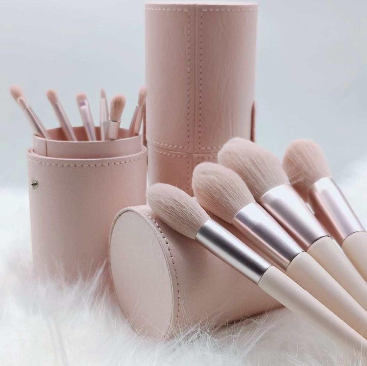 Pink MakeUP Brush Set with 11pcs brushes that includes the one MakeUP Sponge