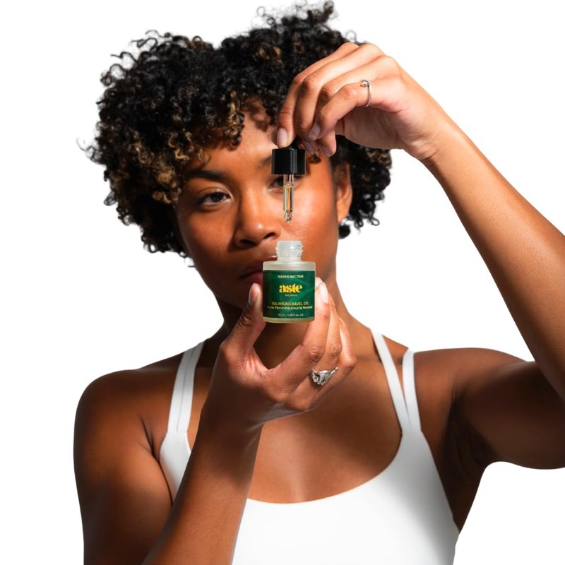 ASTE Ayurvedic Navel Oil for Belly Button, Navel Oiling with Castor, Ginger, Shatavari & Neem | Vegan Belly Button Oil for Skin Nourishment, Sleep & Wellness Ritual | (0.68 oz)