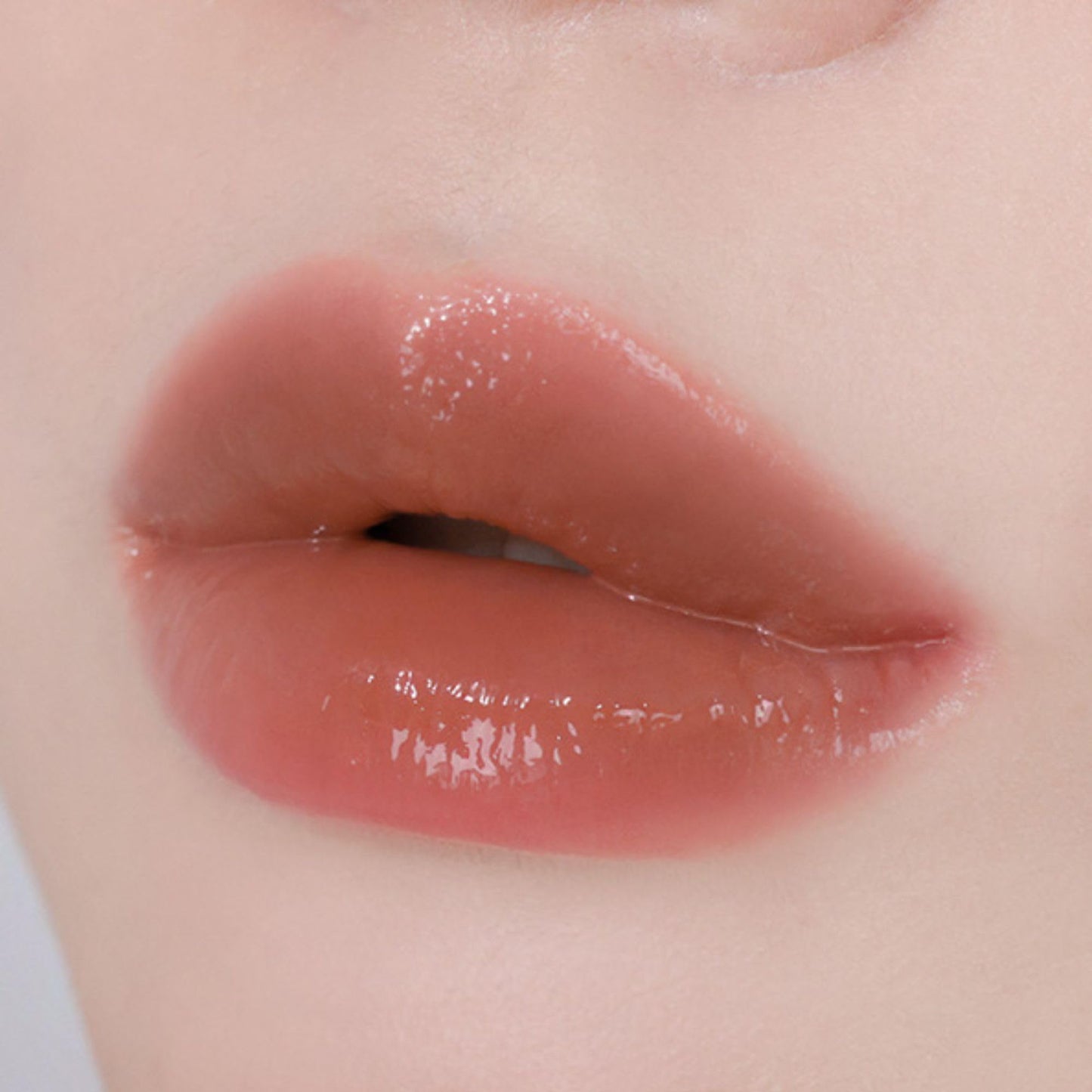 Daisy Doll Lip Stealer 3-in-1 Juicy Lip Stain+ Lip Oil for Women for Hydrating Lip Balm & Tinted Lip Gloss with Vitamin E & Shea Butter, Moisturizing Lip Gloss, Red-Brown Lipstick, Made in Japan