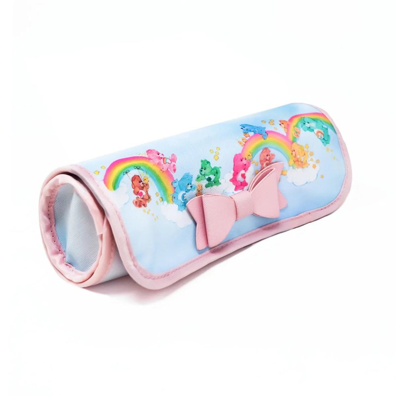 Impressions Vanity 6 PCs Care Bears Dreamland Makeup Brush Set with Makeup Case, Aluminum Ferrule Handle Soft Bristles Makeup Brushes for Foundation, Face Powder, Eye Shadow and Liner Application
