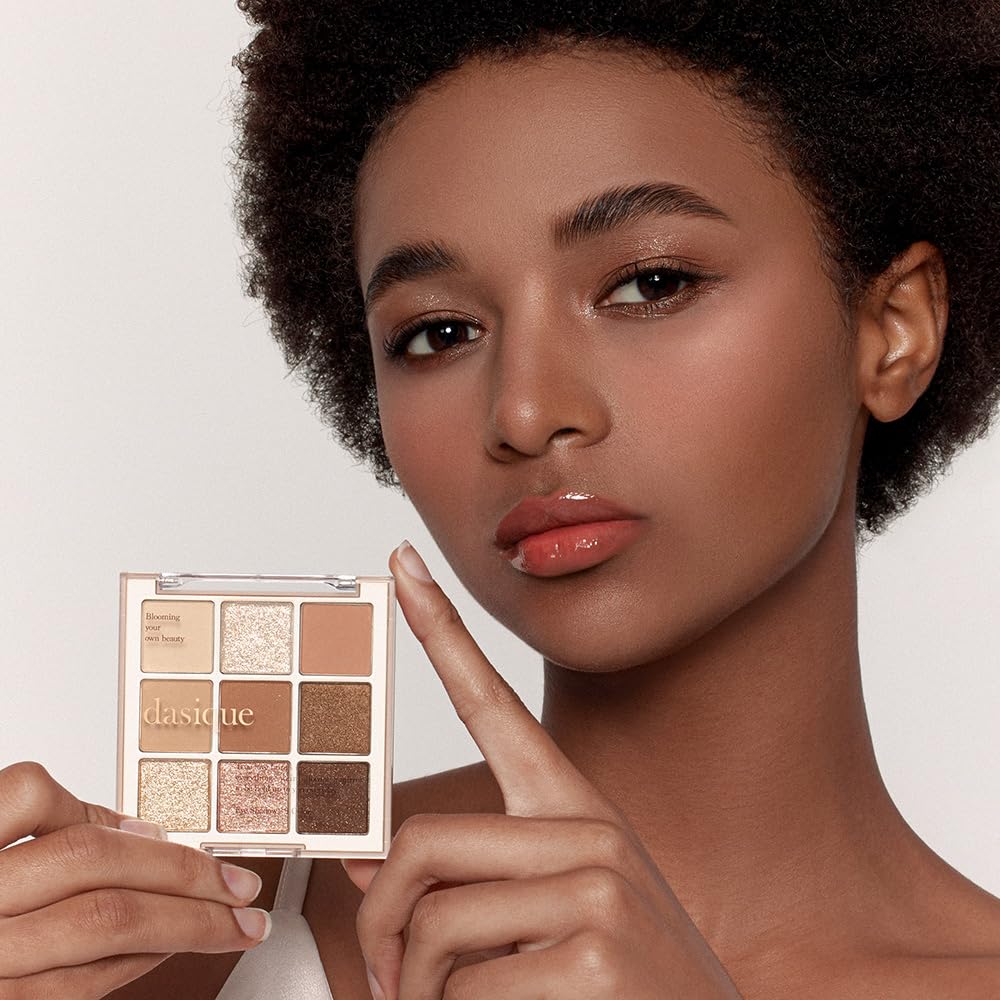 dasique Shadow Palette #21 Almond Vanilla l Vegan, Cruelty-Free l 9 Blendable Shades in Smooth Matte and Shimmer Finishes with Gorgeous Pearls
