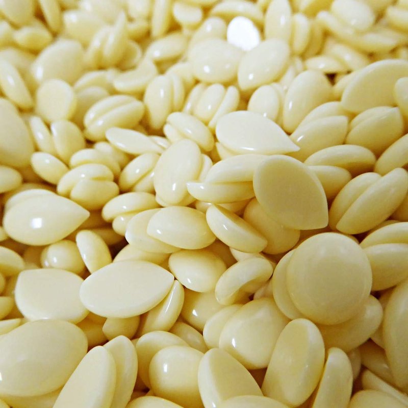Waxness Film Hard Wax Beads White Chocolate 2.2 lb (1 kg) – Stripless Professional Hard Wax with White Chocolate Scent for Face & Body, Smooth Application – Made in Italy