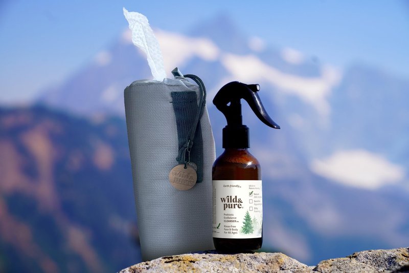100% Cotton Unbleached Dry Wipes & Refillable Adventure-Ready Dispensing Bag + 4 Refills (5 Rolls total, 30 sheets each) | Soft, Absorbent, Reusable/Disposable Wipes | Wild & Pure