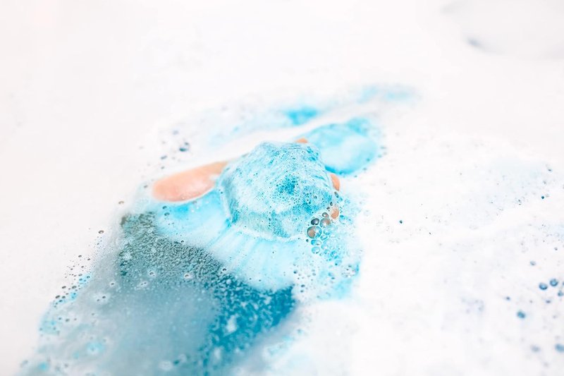 Bath Bombs for Men - 8 Large Diamond-Shaped Natural Bath Bombs | Relaxing Bubble Bath Set with Masculine Scents