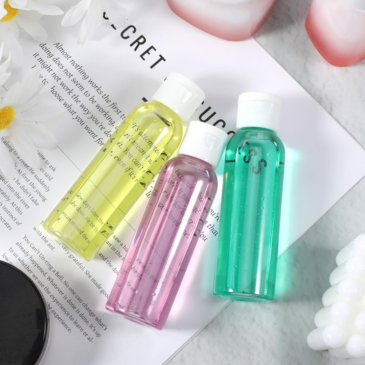 Dimeho 100 Pcs Travel Bottles, 2 oz Plastic Bottles with Flip Cap TSA Approved Leak Proof Empty Refillable Travel Size Cover Cap Portable Dispensing Squeeze Containers for Toiletries Travels Liquid