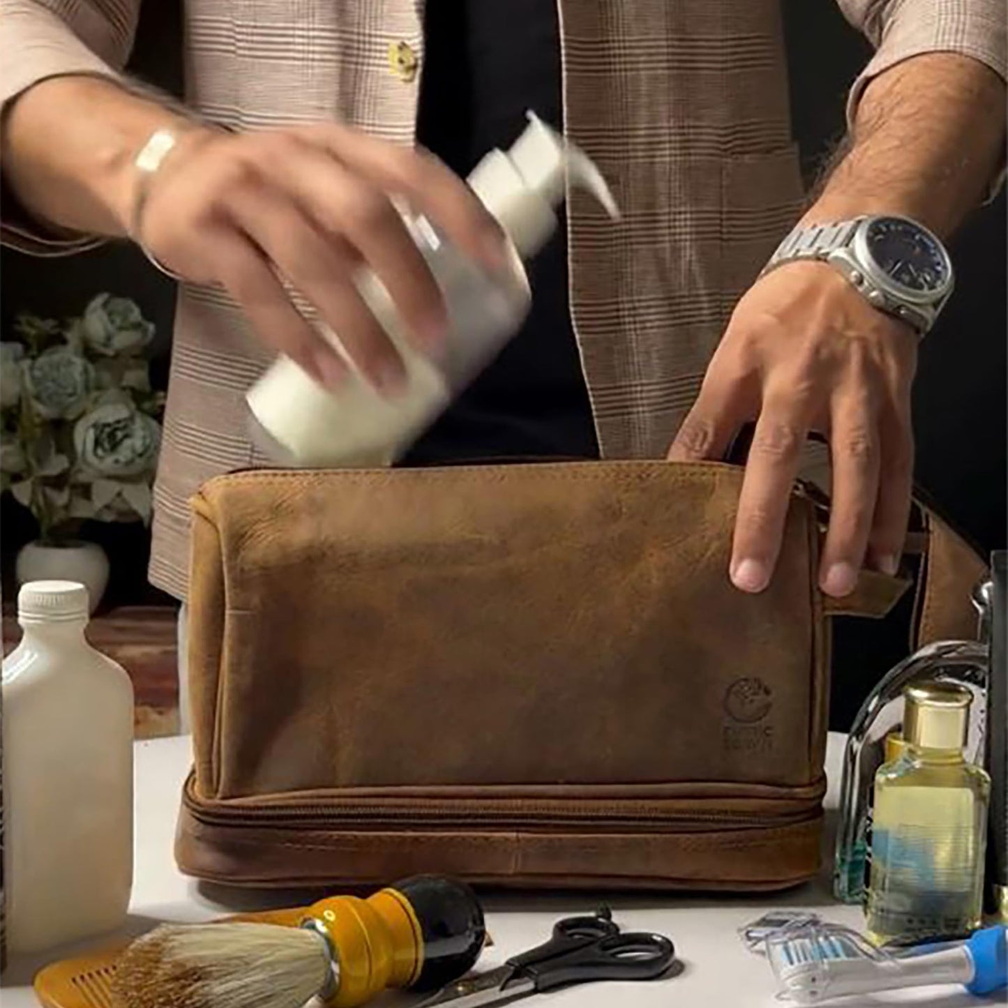 RusticTown Leather Toiletry Bag for Men - Travel Shaving Dopp Kit - Bathroom Shower Toiletries Organizer - Cosmetic Make up Bag for Women, Cognac, M, Mens Travel Toiletry Kit Bag, Cognac, M, Mens