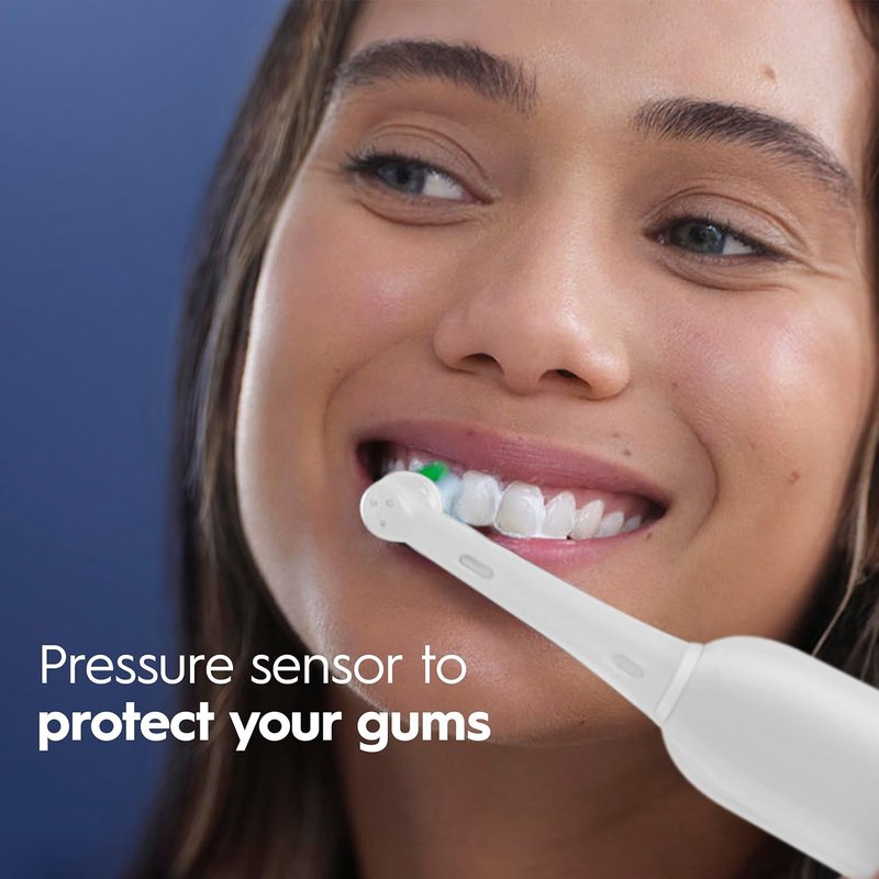 Oral-B Pro 1000 Electric Toothbrush - CrossAction Technology | Green Color