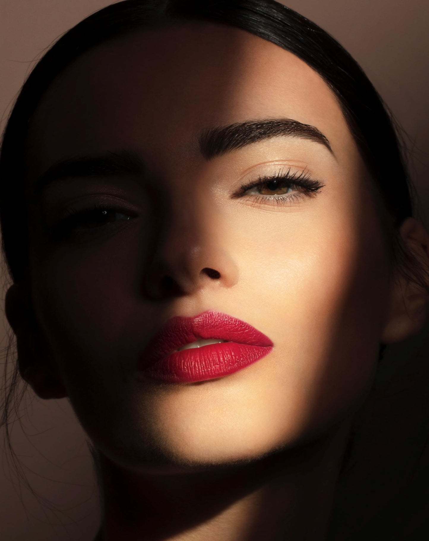 Pupa Milano True Lips Blendable Lip Contour Pencil - Dual-Ended Matte Lining Color and Brush - Creamy, Hydrating, High Pigment, Smudge Proof Formula - Paraben Free - 005 Raw Sienna Sand - 0.042 oz