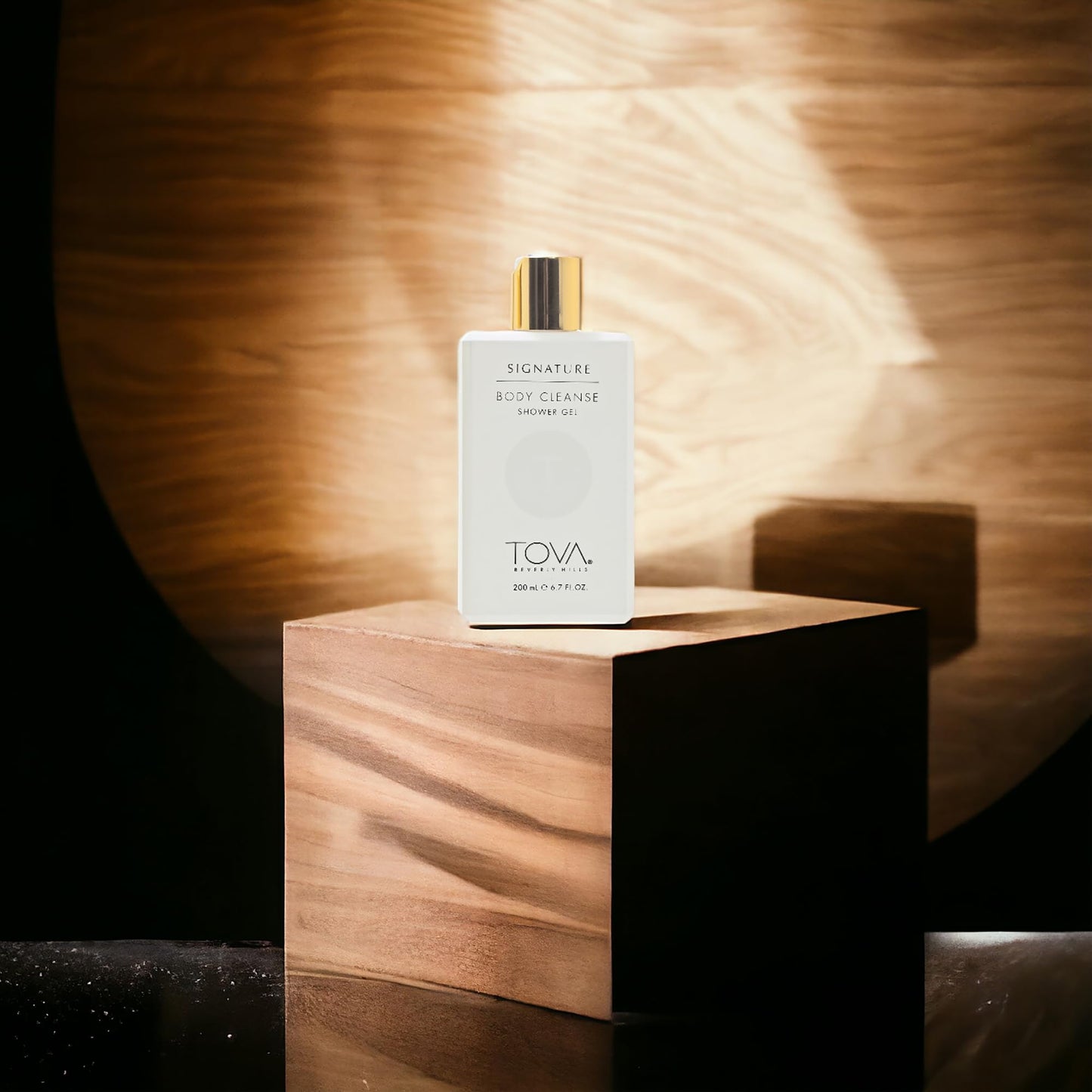 Tova Signature Shower Gel – Moisturizing Fresh & Floral Cleanser for Women – Cornflower and Sea Fennel – USA-Made and Cruelty-Free – 6.7 fl oz