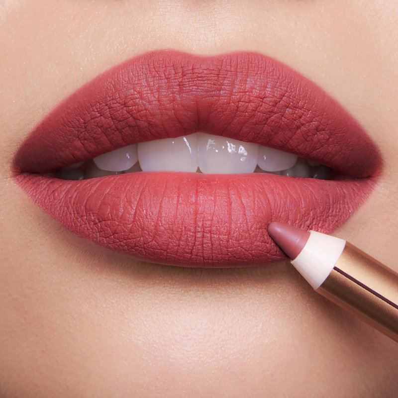 Charlotte Tilbury Lip Cheat Lip Liner Pencil - Gives Lips a Fuller-Looking, Defined Pout - Enriched with Jojoba Oil & Hyaluronic Acid - Waterproof, Smudge-Proof & Transfer-Proof - 90's Pink