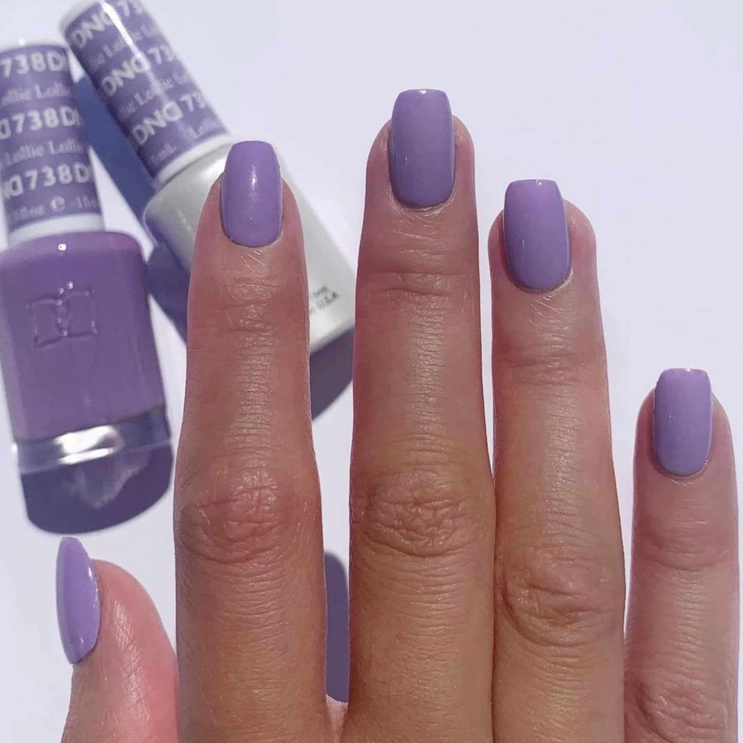 DND Gel Polish Set, Purple Collection, UV/LED Gel Polish and Air Dry Nail Lacquer, Matching Chip-Free Polish Duo, 737 Crushed Grape, 0.5 Fl Oz