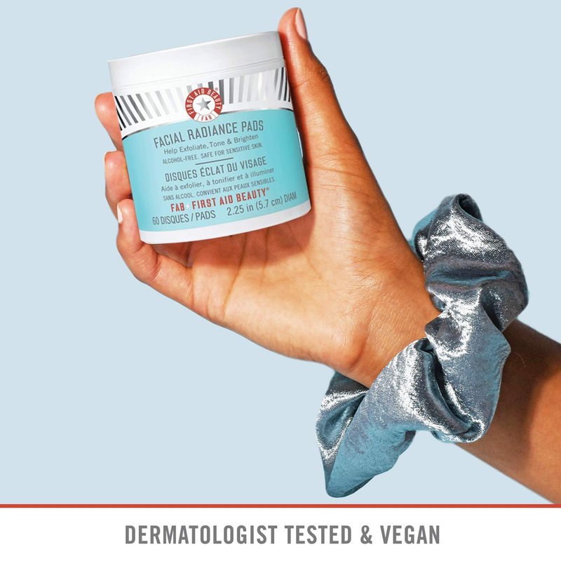 Facial Radiance Pads by First Aid Beauty - Exfoliating & Brightening | 60 Pads