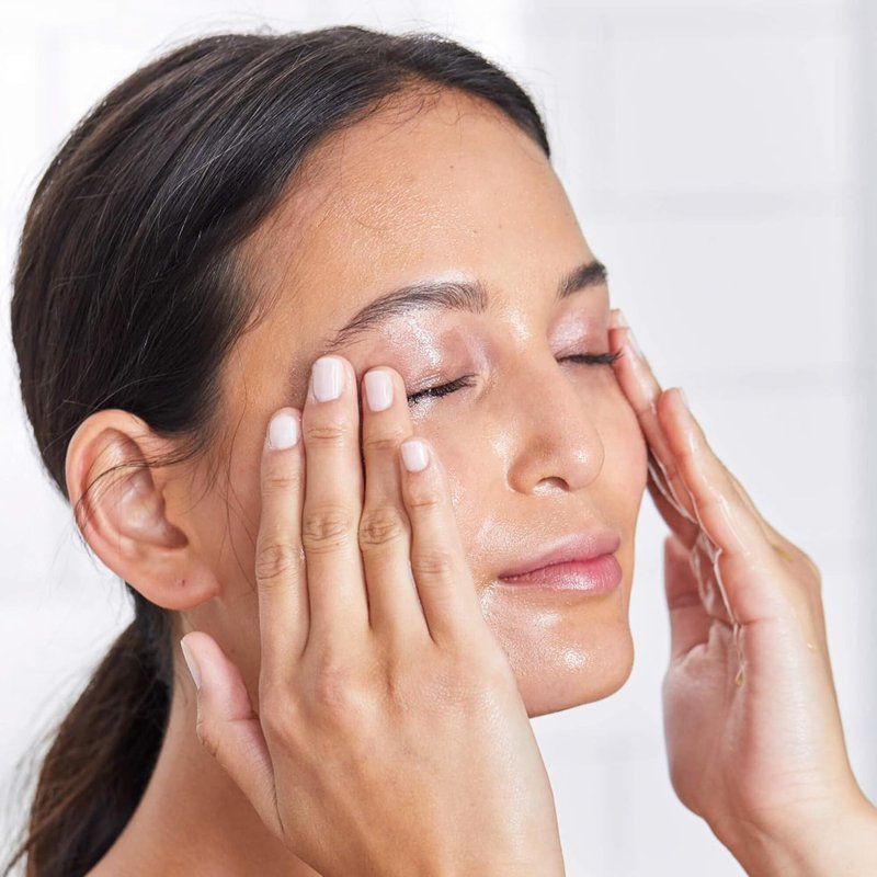 DHC Deep Cleansing Oil - Makeup Remover for All Skin Types | 4.1 fl. oz. Residue-Free Formula