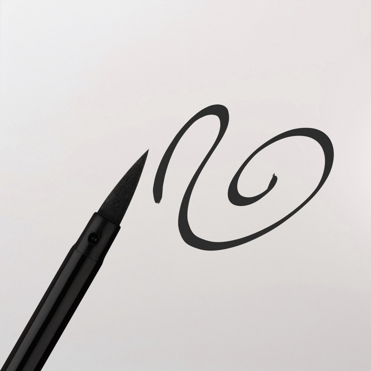 Pippa of London Precision Carbon Black Dipliner Liquid Eyeliner Black - Easy Application Vegan Liquid Eyeliner - Highly Pigmented Fine Eyeliner (2.5ml) - Long-Lasting Very Black Eyeliner w/Foam Tip