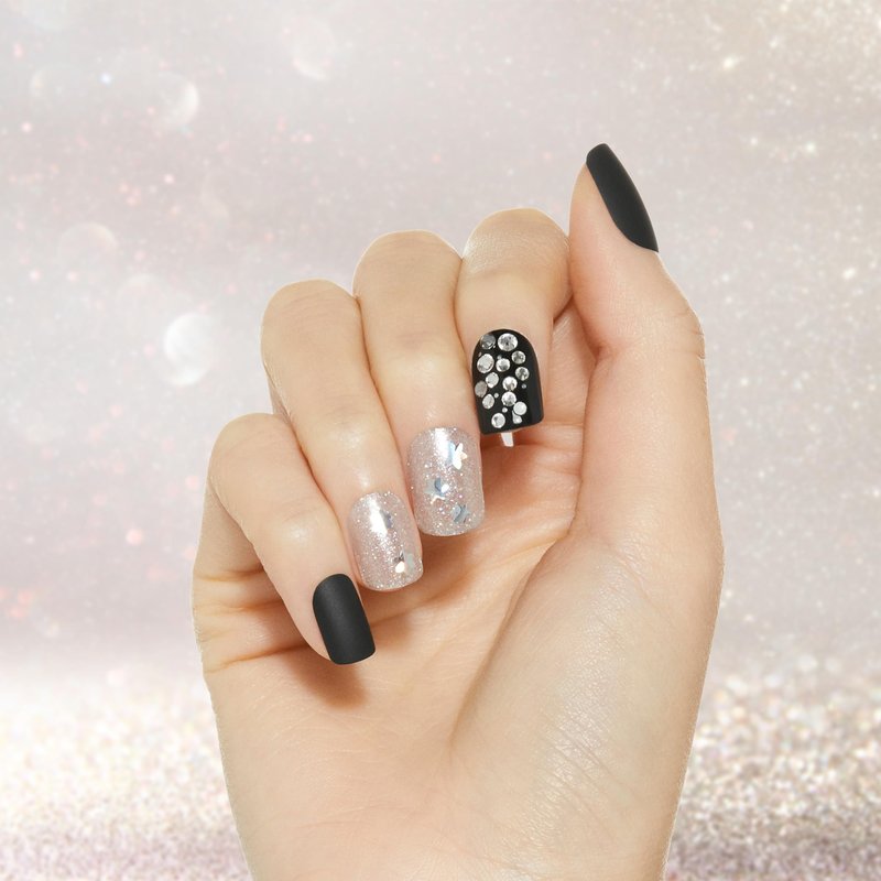KISS Masterpiece One-Of-A-Kind Luxe Manicure – Short, Square - Show My Throne, Waterproof, Durable, Flexible, No Damage, Trendy & Intricate Nail Art From Home, Lasts Up to 7 Days | 30 Count
