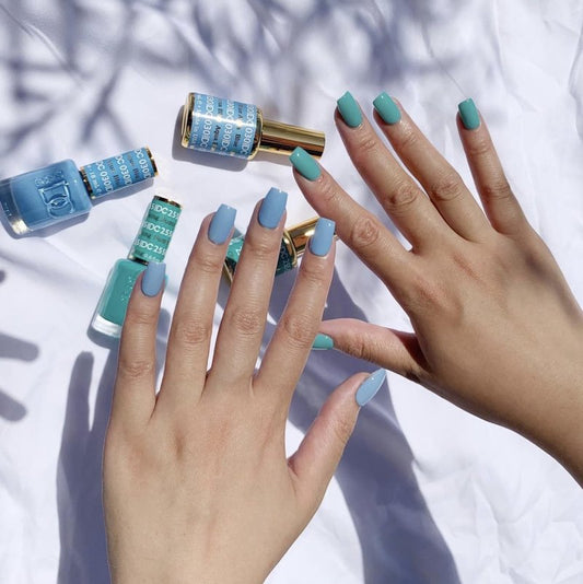 DND DC Gel Polish Set, Blue Collection, UV/LED GelPolish and Air Dry Nail Lacquer, Matching Chip-Free Polish Duo, 0.5 Fl Oz Each