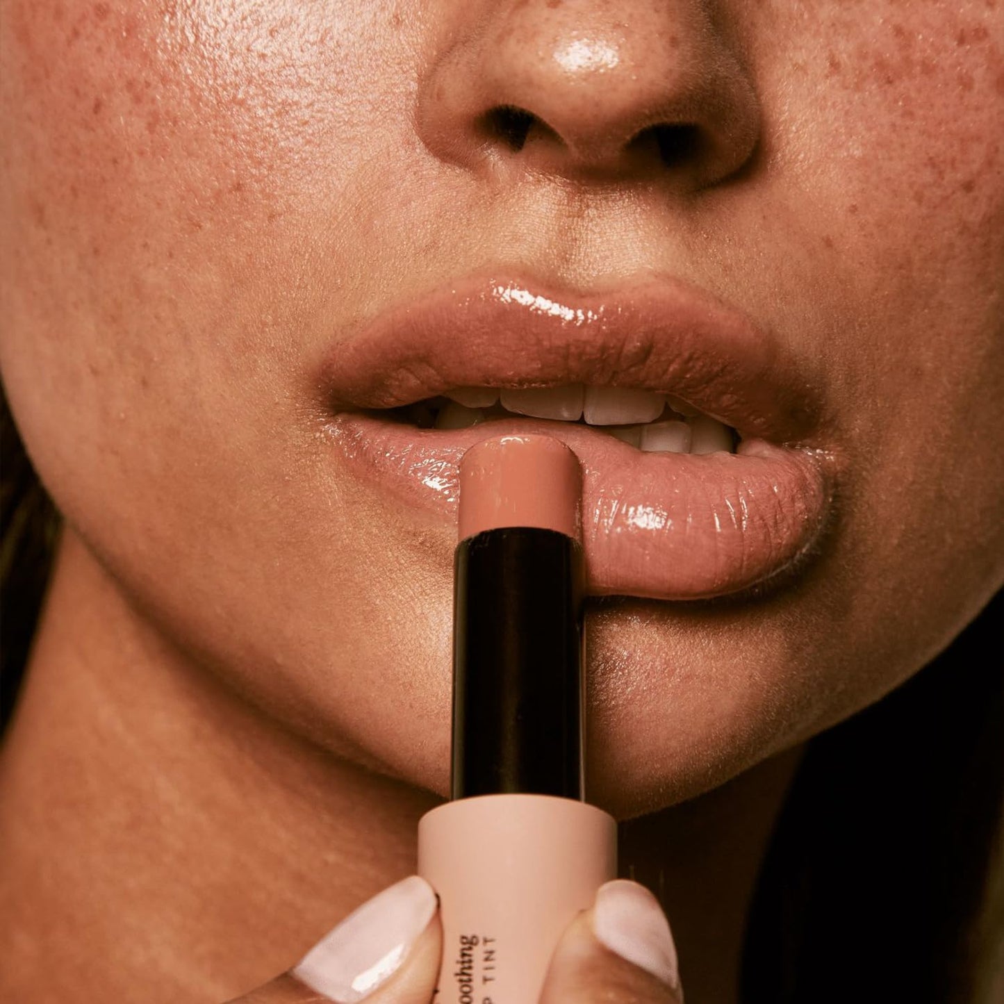 + Lux Unfiltered - N°11 Smoothing Lip Tint - Paloma (Nude)