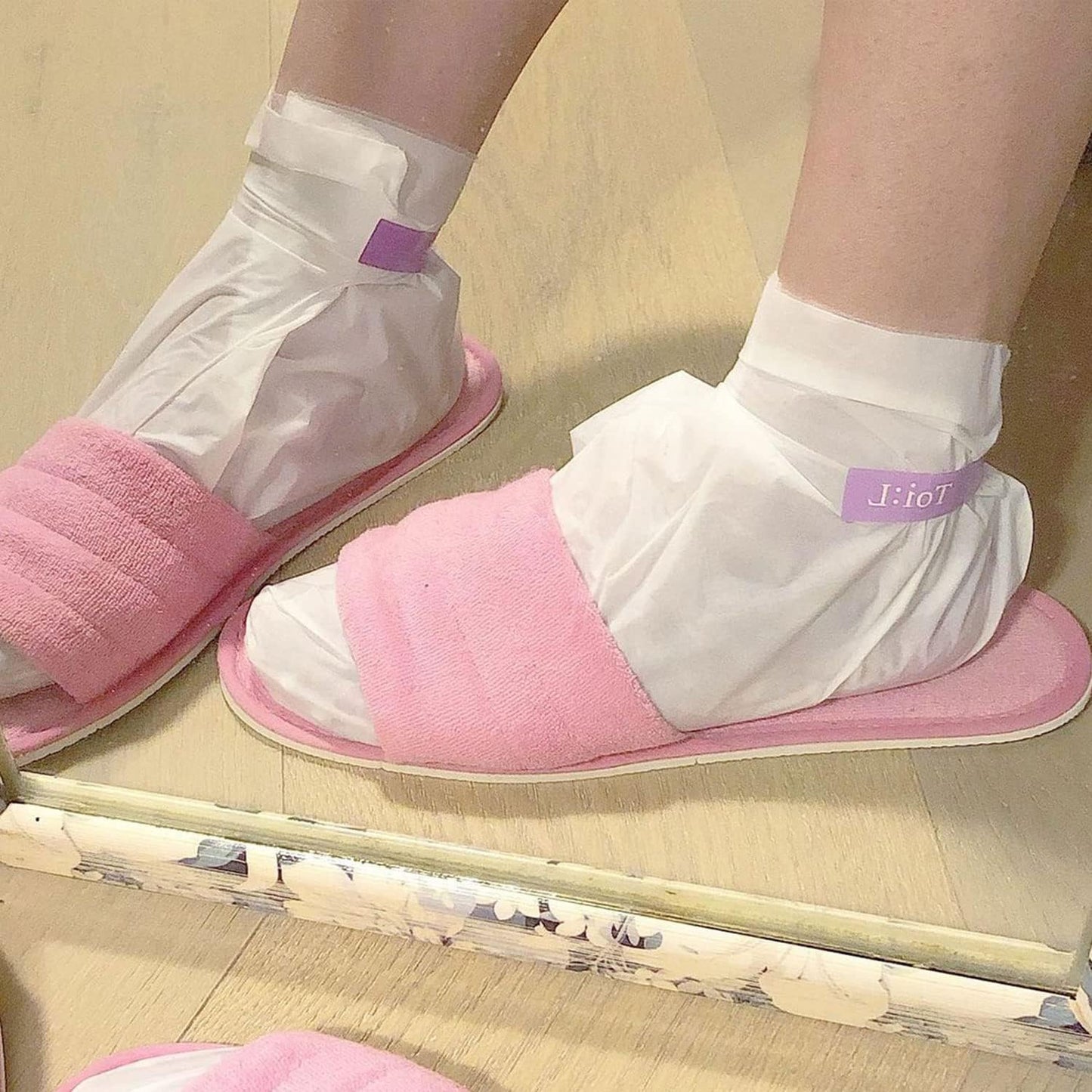 Extra Silky Foot Mask - Moisturizing Treatment Socks with Guerande Salt & Almond Oil | 5 Pairs for Dry Feet & Cracked Heels